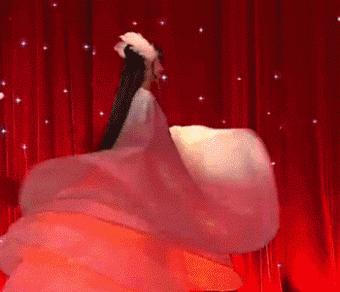 小彩旗的最新圖片，展現學(xué)習之旅中的成長(cháng)與自信之源