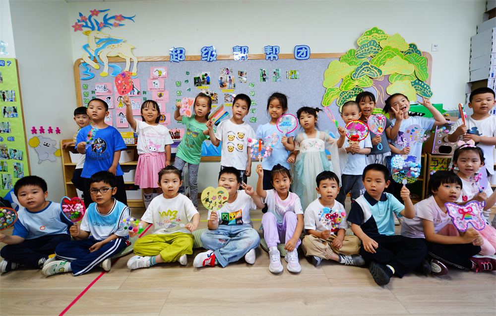 親子活動(dòng)最新進(jìn)展及其影響，回溯最新動(dòng)態(tài)與啟示