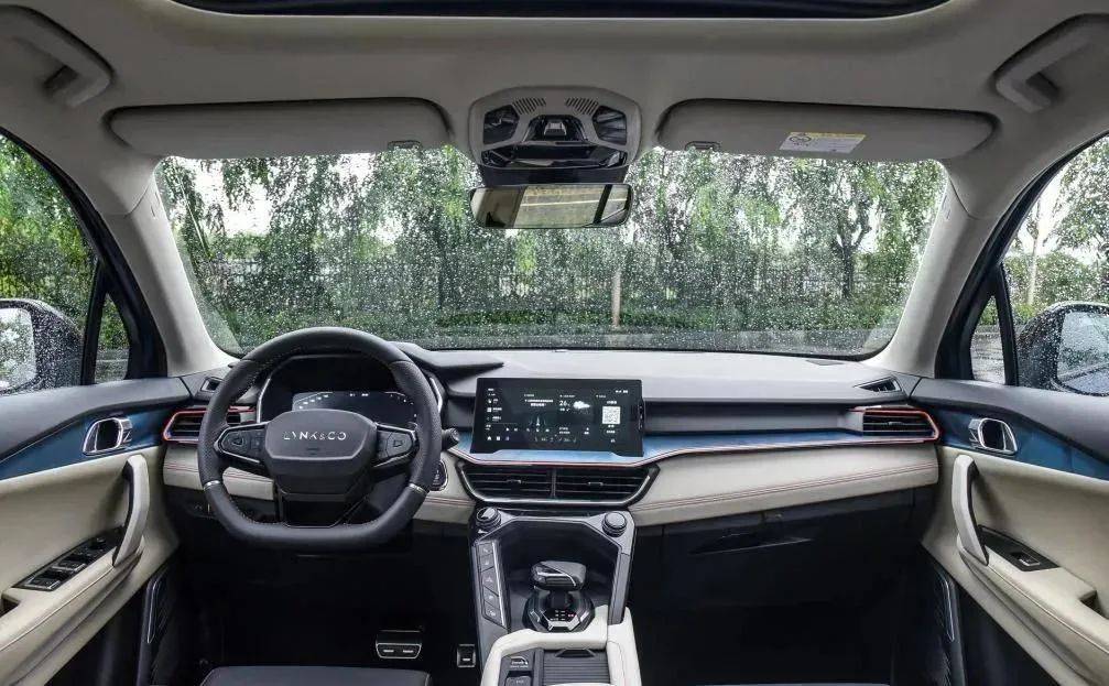 領(lǐng)克最新內飾驚艷亮相，高級質(zhì)感令人矚目！