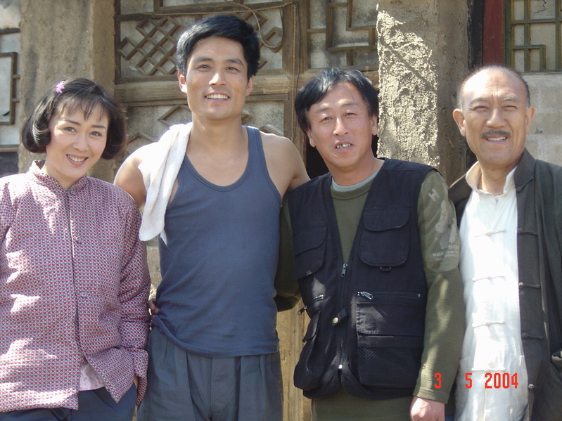 趟過(guò)女人河的男人，演員陣容與勵志之作喚醒內心力量。