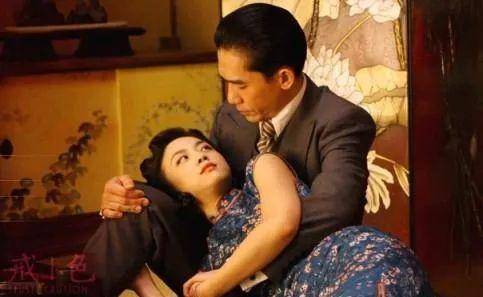 飲食男女演員，舞臺到人生的蛻變與自信的魔力