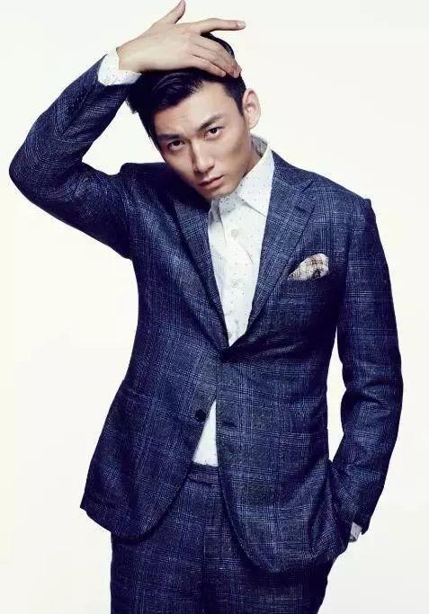 演員王翌舟，從舞臺到熒屏的自信成就之路