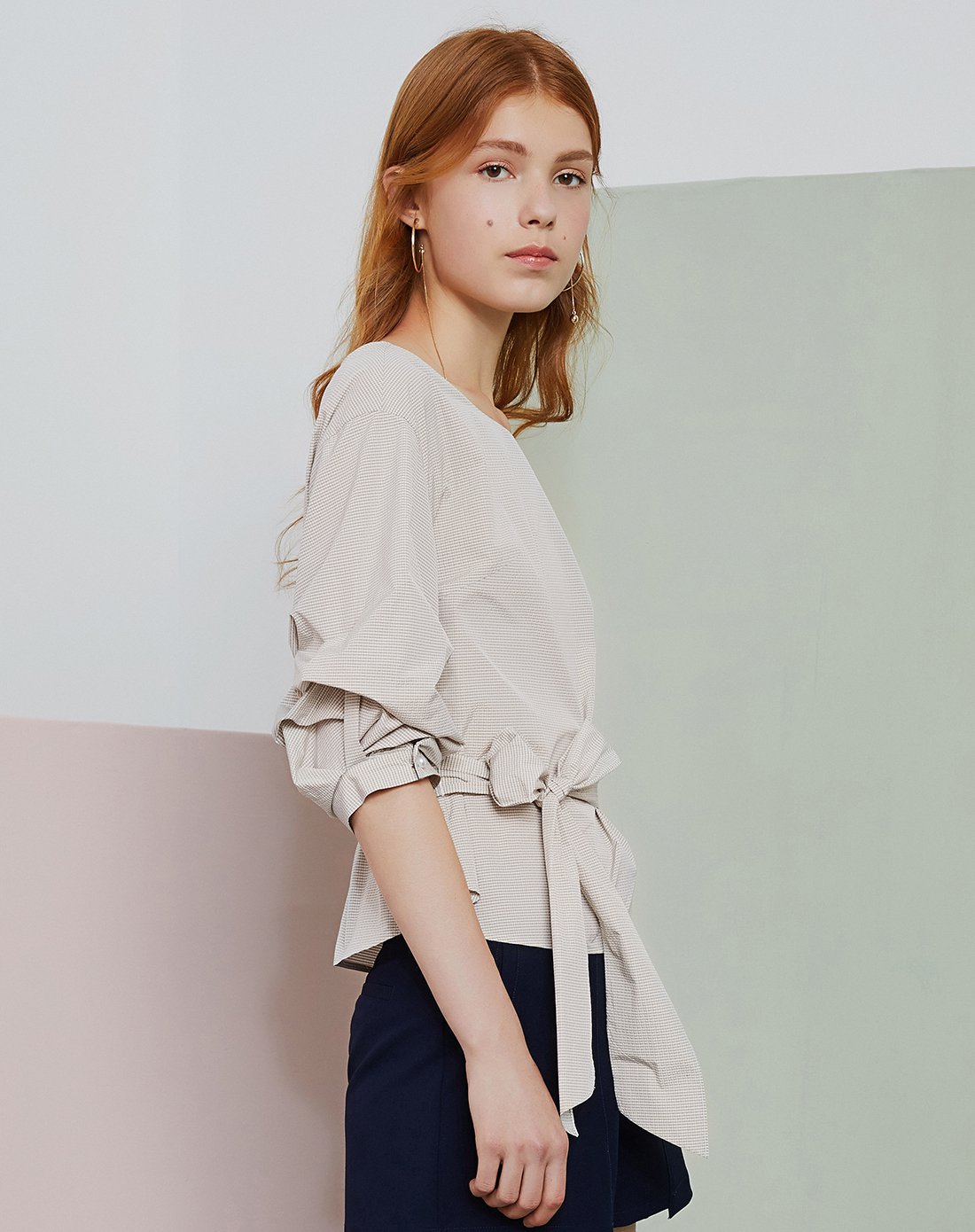 紅袖新款服飾，時(shí)尚自信之源，引領(lǐng)風(fēng)尚變化之路