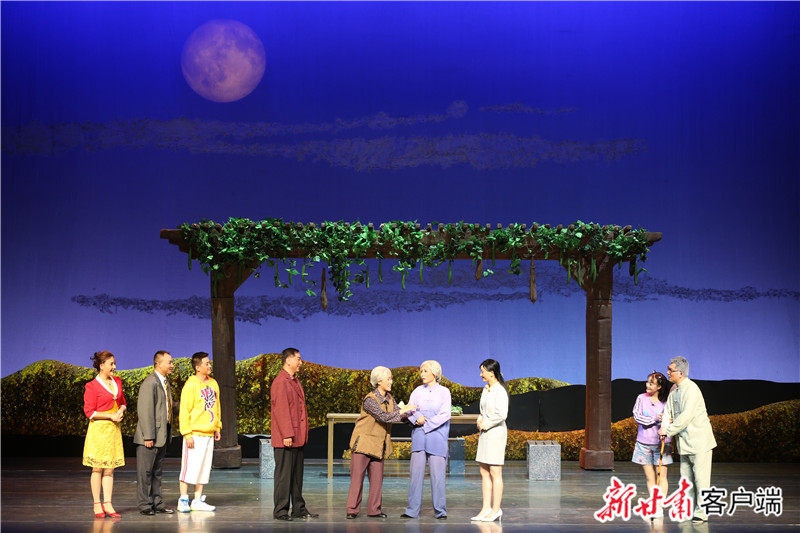 十五的月亮，科技引領(lǐng)重塑生活體驗電視劇