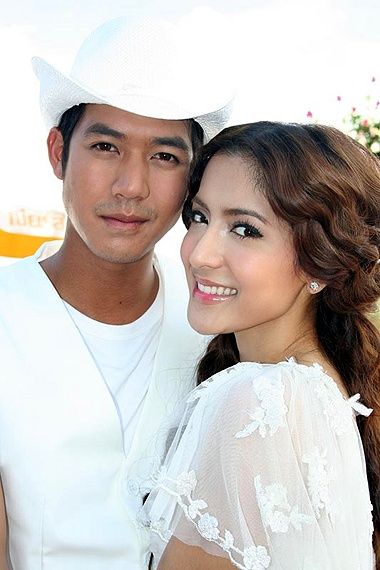 如何成為一名出色的演員并展現才華，旋轉的愛(ài)演員之路探索