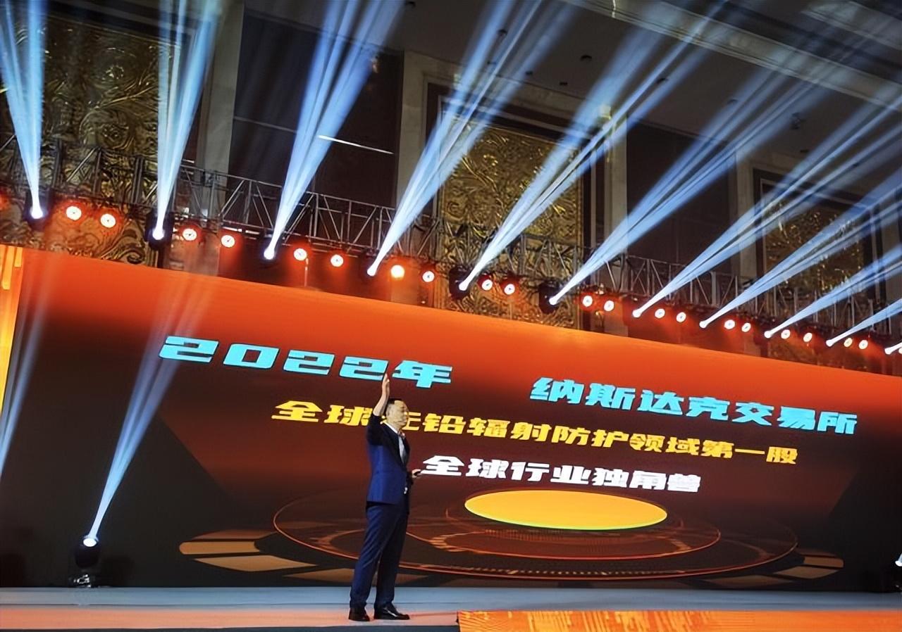 基金上市交易，探索小巷寶藏與特色小店的奇妙之旅