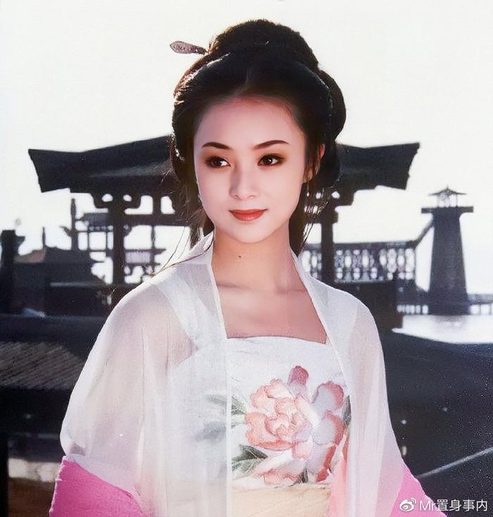 董智芝的表演藝術(shù)之路，如何學(xué)習表演藝術(shù)并邁向舞臺成功之巔