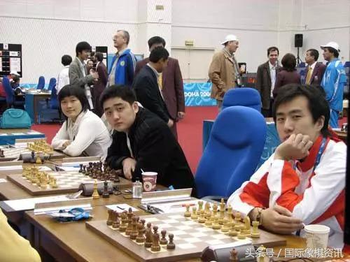 象棋賽場(chǎng)風(fēng)云，變化、自信與成就的舞臺之戰