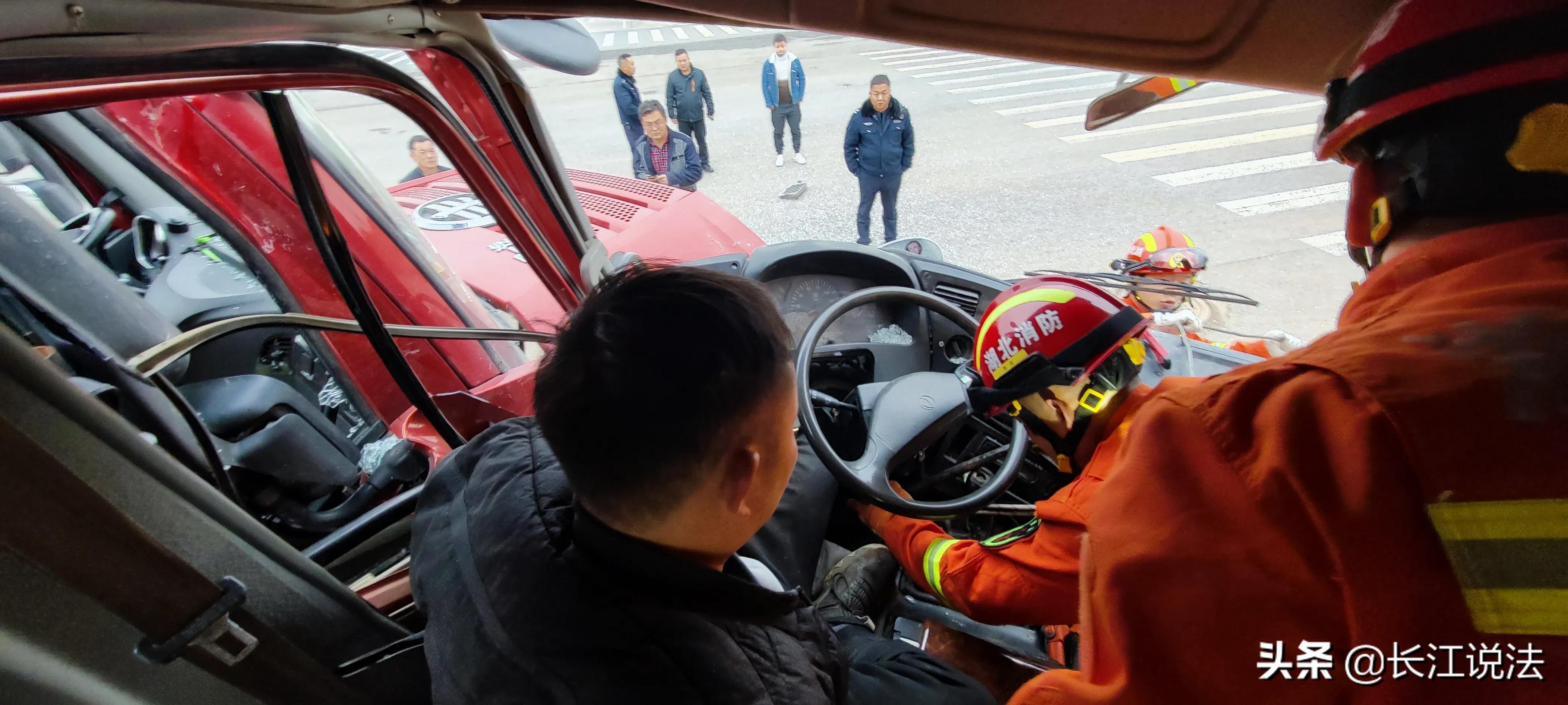 震撼！蘄春再現車(chē)禍悲劇，警鐘長(cháng)鳴——2025最新車(chē)禍新聞