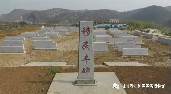 鎮平電視臺主持人，優(yōu)雅才華并存的光彩之星?
