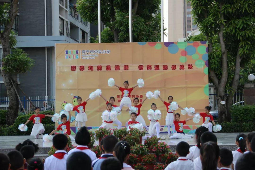 廣西南寧最新招聘信息匯總，啟程職場(chǎng)，自信閃耀在變化與學(xué)習的浪潮中