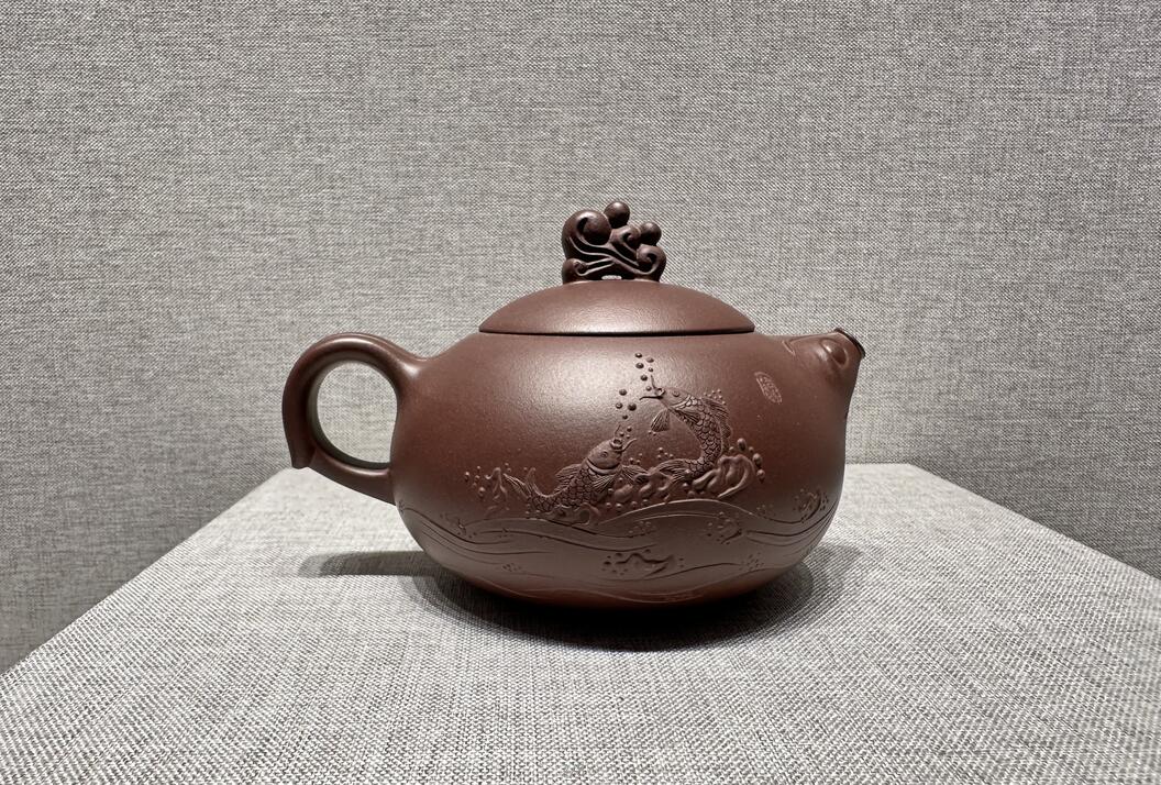 紫砂最新作品，傳承與創(chuàng  )新的藝術(shù)瑰寶展現