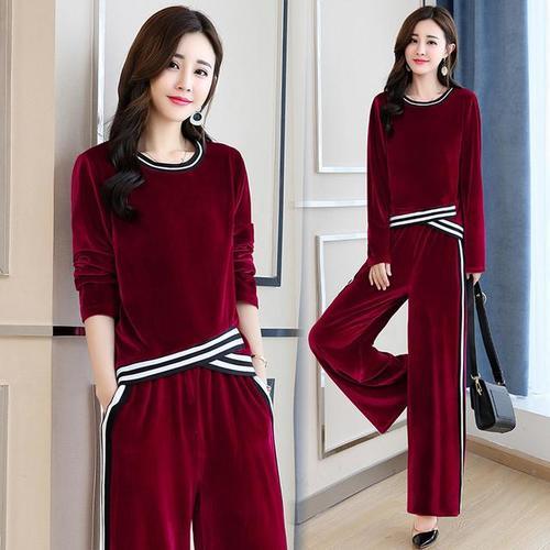 2025秋季女裝流行趨勢，自信與成長(cháng)力量的時(shí)尚變遷