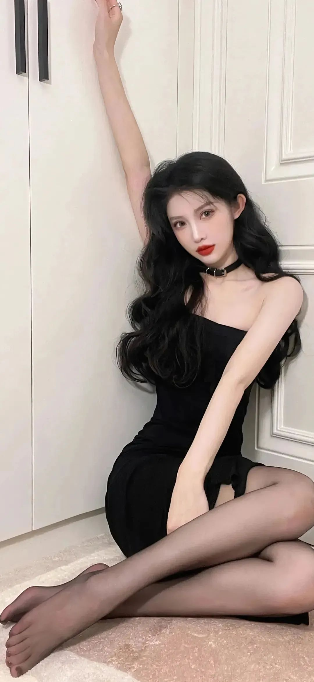 時(shí)尚美女圖片精選，最新潮流盡收眼底