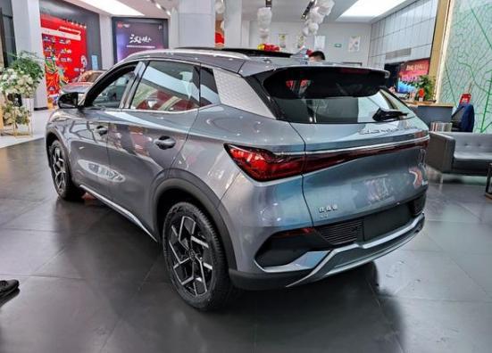 比亞迪電車(chē)最新動(dòng)態(tài)引領(lǐng)行業(yè)革新風(fēng)暴！