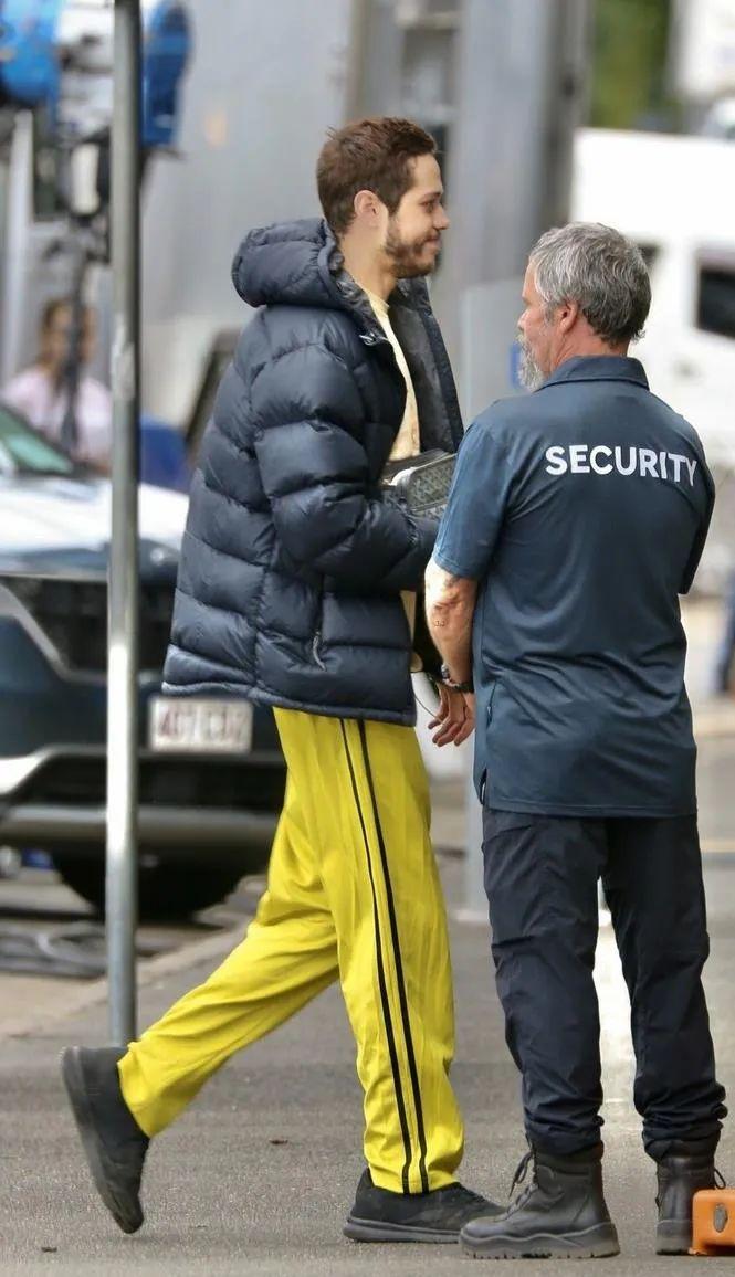 玄彬最新街拍，潮流引領(lǐng)者的時(shí)代風(fēng)采